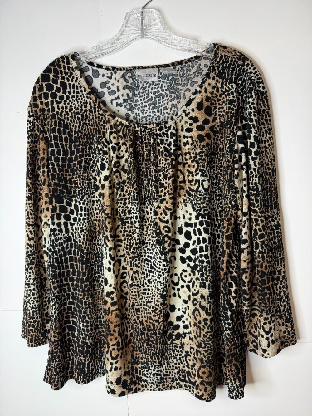 Chico's Womens Size 3 (XL) Leopard Print Top Blouse 3/4 Sleeve Gathered Neckline